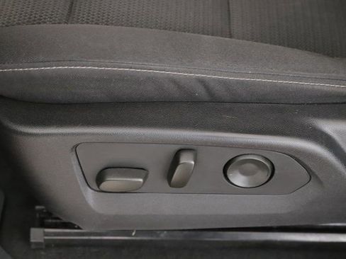 Used 2024 Chevrolet Colorado LT w/ LT Convenience Package II image 18