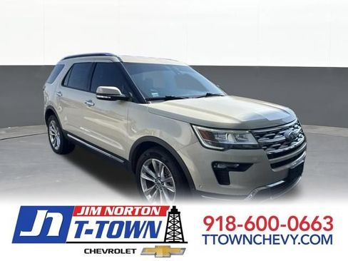 Used 2018 Ford Explorer Limited w/ Equipment Group 301A FWD image 1