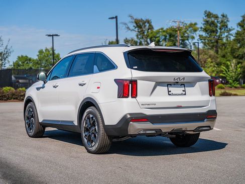 New 2026 Kia Sorento S w/ S Panoramic Sunroof Package image 3