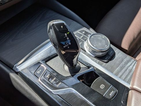 Used 2022 BMW 530i xDrive 530i xDrive w/ Luxury Seating Package image 21