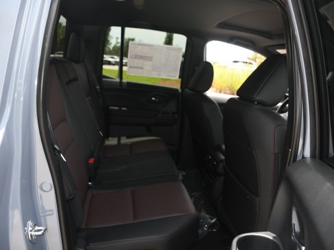 New 2026 Honda Ridgeline Black Edition image 10