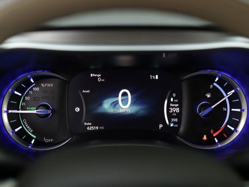 Used 2018 Chrysler Pacifica Limited w/ Advanced Safetytec Group image 11