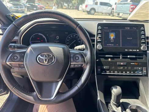 Used 2020 Toyota Avalon XLE w/ Moonroof Package FWD image 12
