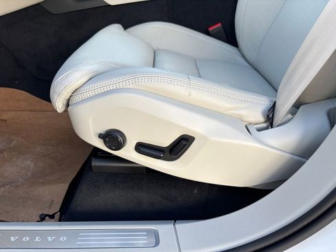 New 2026 Volvo XC90 B6 Ultra w/ Protection Package AWD/4WD image 6