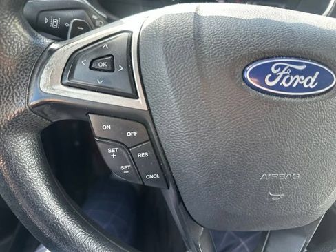 Used 2019 Ford Fusion SE AWD/4WD image 18