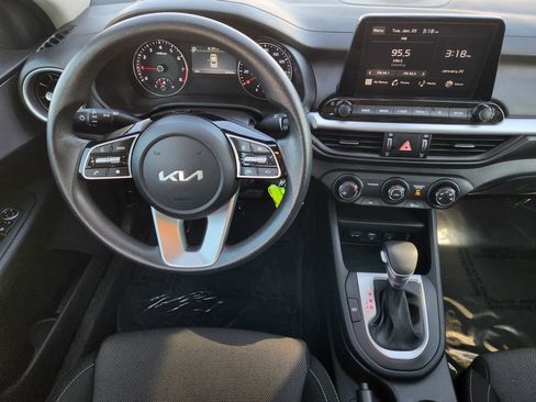 Used 2024 Kia Forte LXS image 27