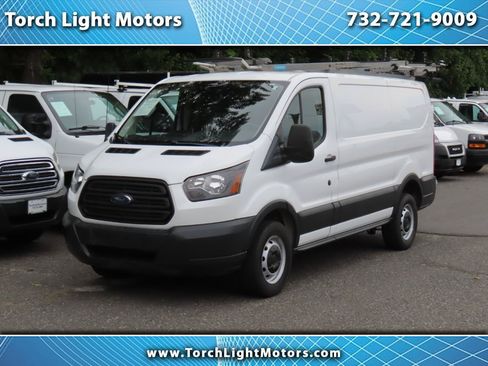 Used 2018 Ford Transit 250 130 Low Roof RWD image 1