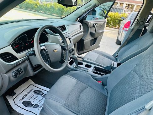 Used 2013 Chevrolet Traverse LS FWD image 12