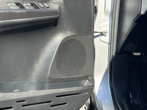 Used 2018 Toyota RAV4 SE w/ Advanced Technology Package image 19