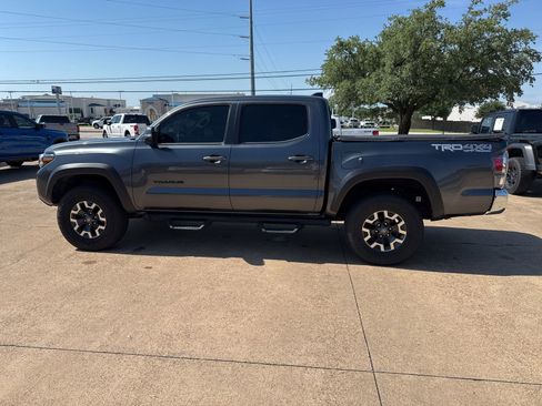 Used 2023 Toyota Tacoma TRD Off-Road AWD/4WD image 4