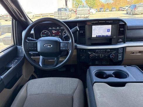 Used 2024 Ford F250 XLT image 14