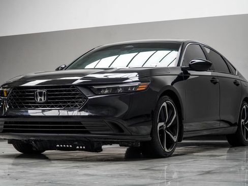Used 2023 Honda Accord Sport image 8