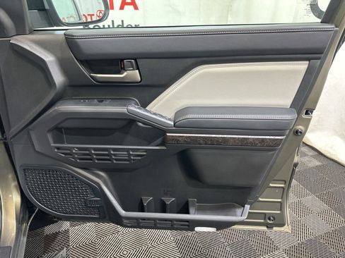 Used 2024 Toyota Tacoma Limited w/ Limited Package (LT) image 11