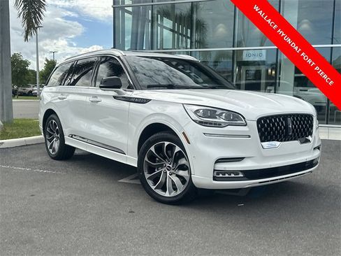 Used 2022 Lincoln Aviator Grand Touring w/ Equipment Group 301A image 2