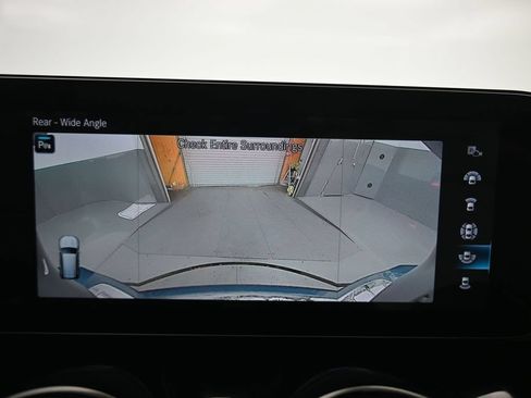 Used 2022 Mercedes-Benz GLB 250 4MATIC image 25