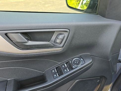 Used 2022 Ford Escape SE w/ Convenience Package image 10