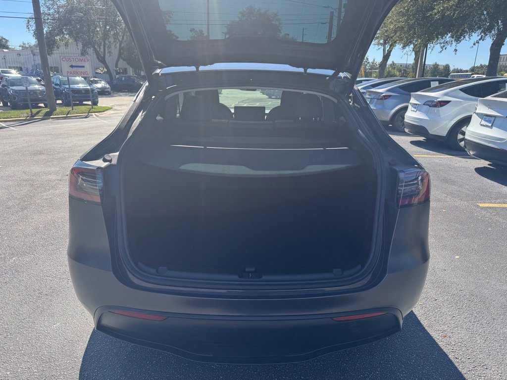 Used 2024 Tesla Model Y Long Range AWD/4WD image 12