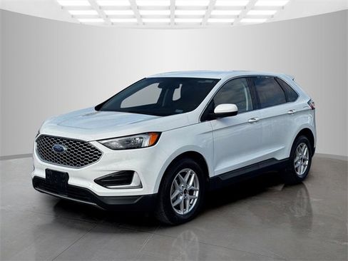 Used 2024 Ford Edge SEL image 3