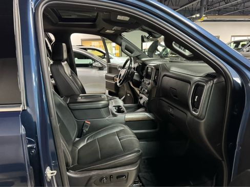 Used 2019 Chevrolet Silverado 1500 High Country w/ Technology Package image 10