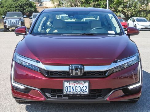 Used 2018 Honda Clarity Plug-In Hybrid image 2