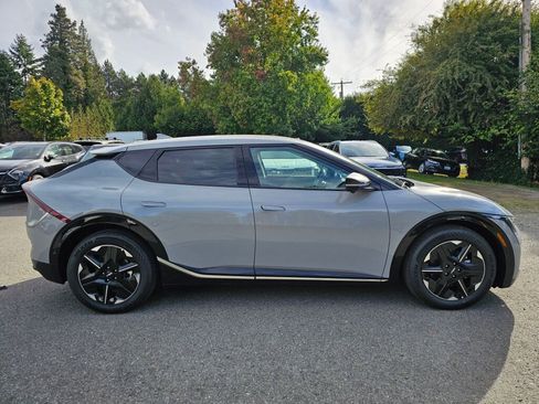 New 2025 Kia EV6 Wind image 4