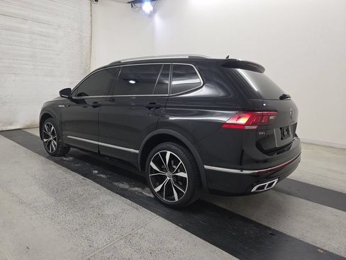 Used 2022 Volkswagen Tiguan SEL R-Line AWD/4WD image 2