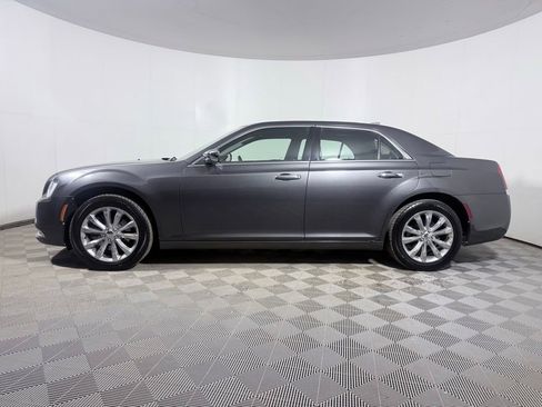 Used 2016 Chrysler 300 C AWD/4WD image 3