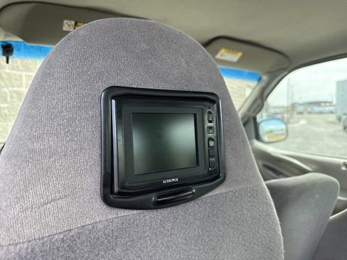 Used 1998 Ford Expedition XLT RWD image 17