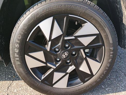 Used 2024 Hyundai Kona SEL AWD/4WD image 9