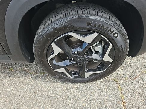 Used 2025 Kia Seltos S image 21