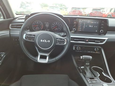 Used 2022 Kia K5 LXS AWD/4WD image 9