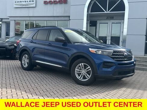 Used 2021 Ford Explorer XLT RWD image 2