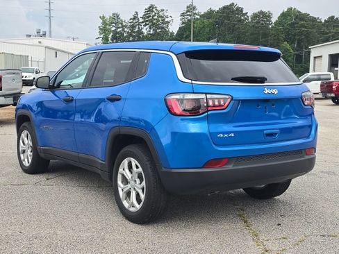 Used 2024 Jeep Compass Sport AWD/4WD image 3