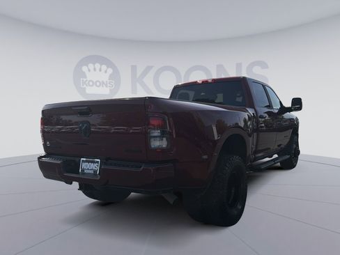Used 2024 RAM 3500 Big Horn w/ Night Edition AWD/4WD image 7