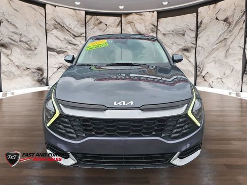 Used 2023 Kia Sportage LX FWD image 3