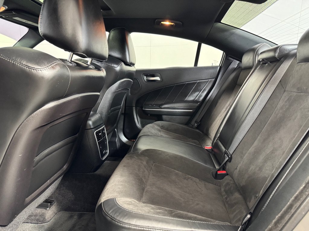 Used 2018 Dodge Charger R/T w/ Plus Group RWD image 20