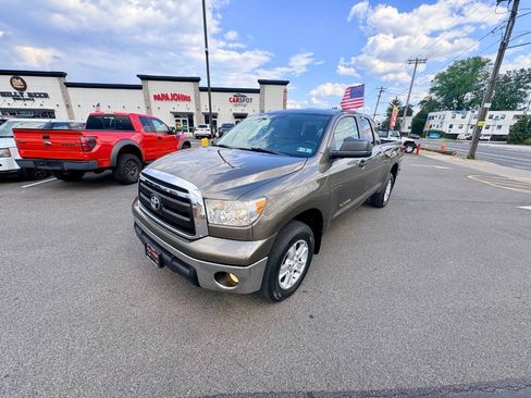 Used 2013 Toyota Tundra 4x4 Double Cab w/ Tow Pkg image 40
