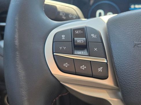 New 2026 Ford Explorer Active RWD image 22