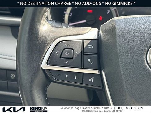 Used 2023 Toyota Highlander XLE AWD/4WD image 10