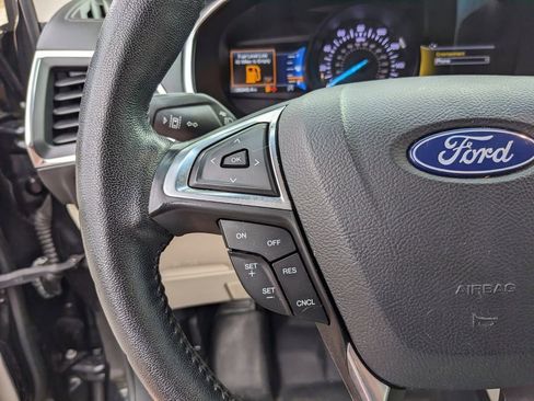 Used 2019 Ford Edge Titanium w/ Cargo Accessory Package image 33