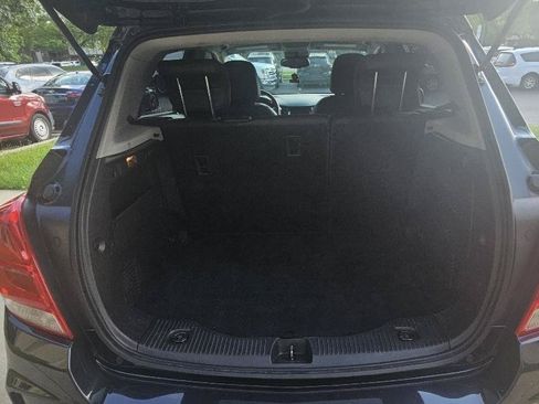 Used 2022 Chevrolet Trax LT FWD image 20