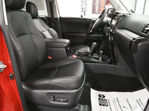 Certified 2023 Toyota 4Runner TRD Off-Road Premium w/ Moonroof Package AWD/4WD image 28