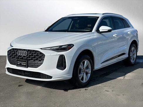 Used 2025 Audi Q5 Premium AWD/4WD image 7
