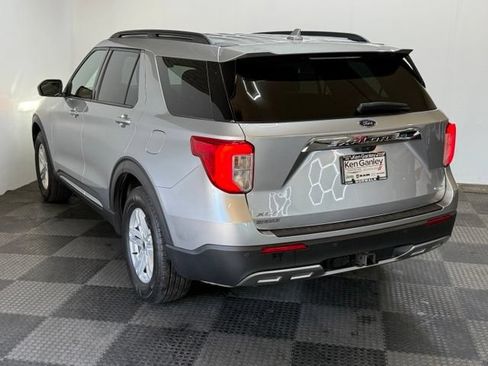 Used 2020 Ford Explorer XLT w/ Equipment Group 202A AWD/4WD image 8