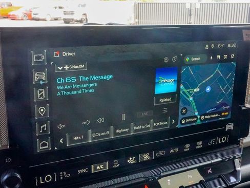 Used 2025 GMC Hummer EV 2X w/ Extreme Off-Road Package image 35