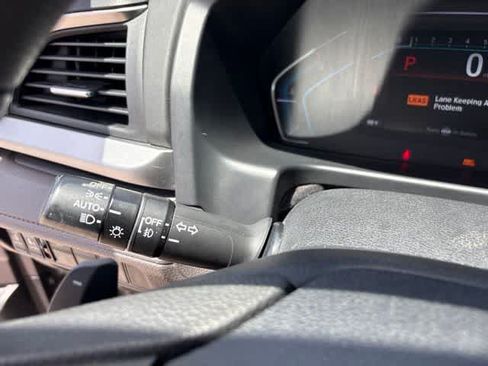Used 2019 Honda Odyssey EX image 16