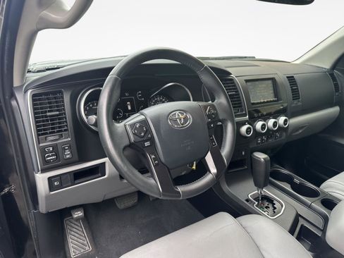 Used 2019 Toyota Sequoia SR5 w/ Premium Package RWD image 11