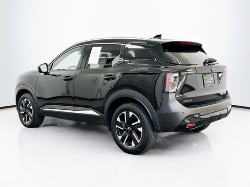 Used 2025 Nissan Kicks SR image 5