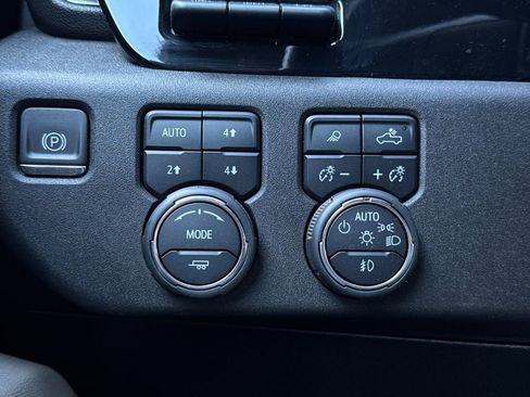 Certified 2024 Chevrolet Silverado 2500 ZR2 w/ ZR2 Bison Edition image 32