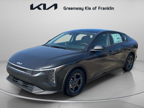 New 2025 Kia K4 LXS image 3